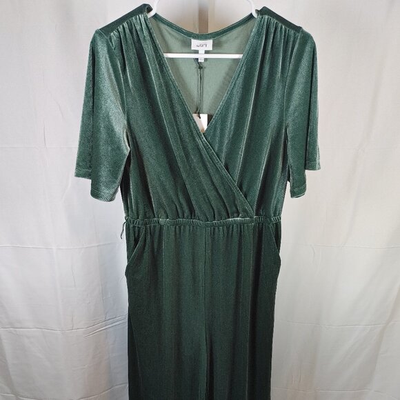 NWT The GET Size S Dark Green Short Sleeve Party Long Wrap Soft Dress - Picture 1 of 8